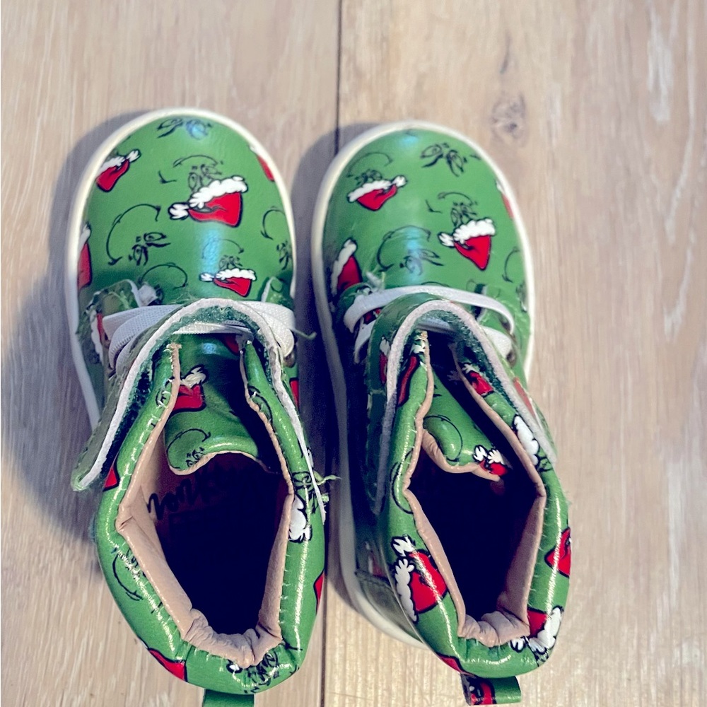 Monkey Feet 12-18 months